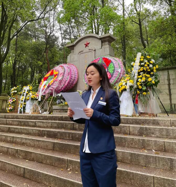 學習黨史，致敬英雄---南昌向遠軌道技術學校開展清明節(jié)祭掃主題團日活動